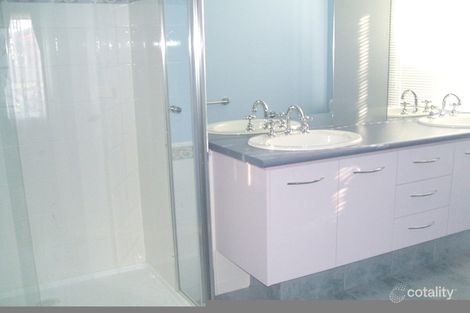 Property photo of 6 Lisburn Way Berwick VIC 3806