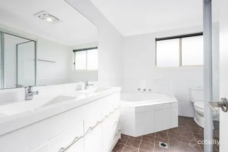 Property photo of 9 Caesia Way Mount Annan NSW 2567
