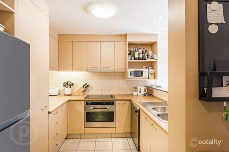 Property photo of 19/70 Norman Crescent Norman Park QLD 4170
