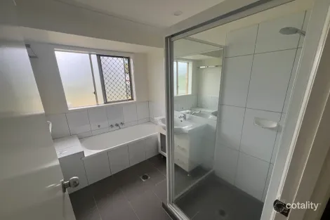 Property photo of 7 Colonial Court Raceview QLD 4305