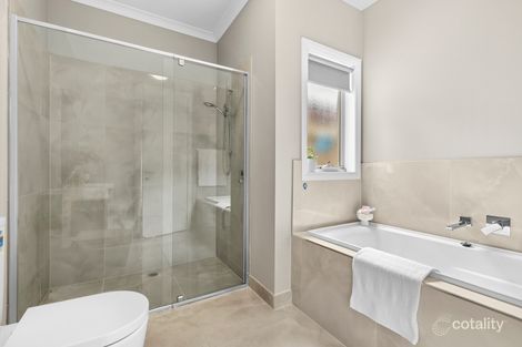 Property photo of 11 Walhallow Drive Clyde North VIC 3978