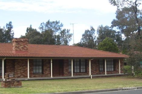 Property photo of 9 Carbeen Crescent Cordeaux Heights NSW 2526