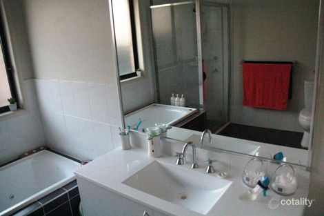 Property photo of 14 Redmond Circuit Cameron Park NSW 2285