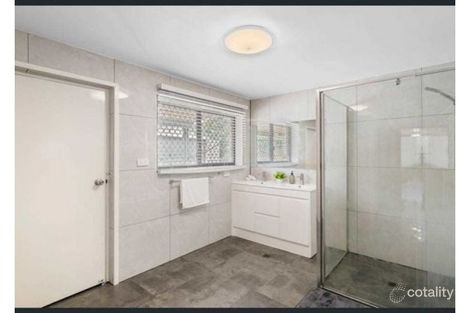 Property photo of 3 Carnoustie Street Macgregor QLD 4109