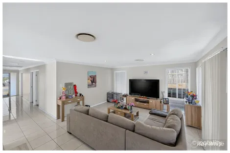 Property photo of 5 Leichhardt Drive Gracemere QLD 4702