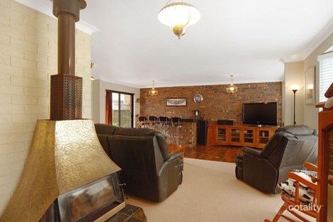 Property photo of 16 Mackenzie Avenue Mount Warrigal NSW 2528