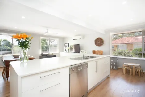 Property photo of 11 Daglish Street Curtin ACT 2605