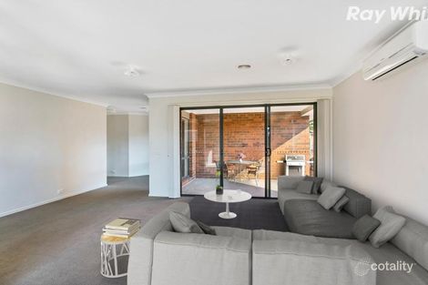 Property photo of 64 Algerd Way Pakenham VIC 3810