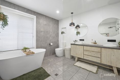 Property photo of 34 Dawnann Court Carrara QLD 4211