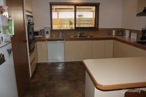 Property photo of 2 Elaine Court Somerville VIC 3912