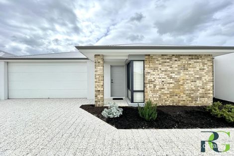 Property photo of 12 Thomas Street Queens Park WA 6107