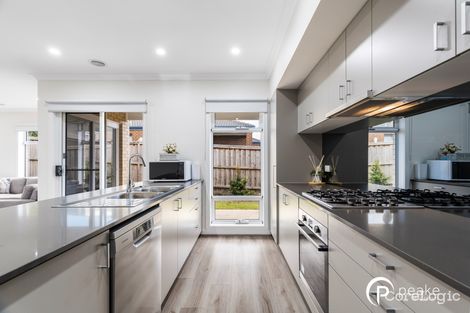 Property photo of 9 Hendrix Street Cranbourne East VIC 3977