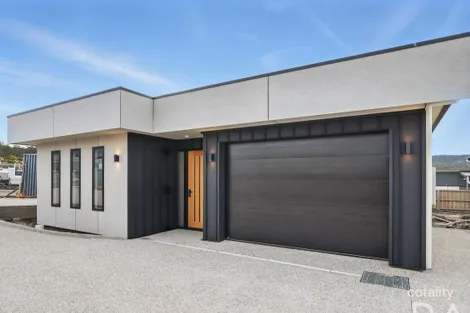 Property photo of 2/48 Burgundy Road Howrah TAS 7018