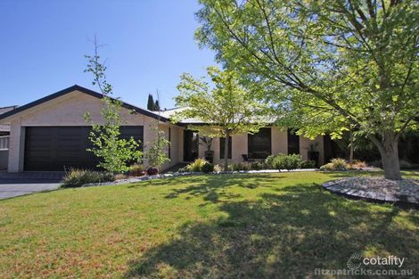 9 Auderdale Cl, Bourkelands, NSW 2650