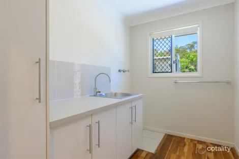 Property photo of 1 Caitlin Court Boyne Island QLD 4680