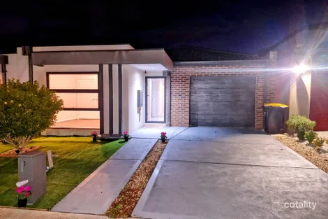 Property photo of 14 Higgins Street Fraser Rise VIC 3336