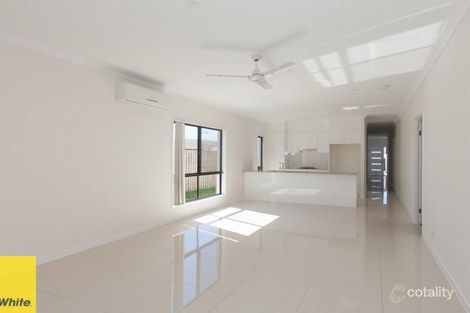 Property photo of 5 Rise Crescent Pimpama QLD 4209