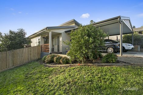 1/20 Old Warburton Rd, Seville, VIC 3139