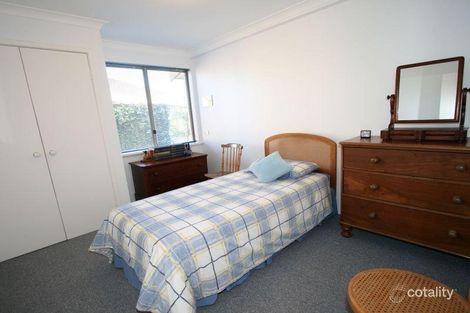 Property photo of 6 Quadrant Rise Halls Head WA 6210