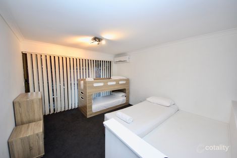 Property photo of 4/11 Hooker Boulevard Broadbeach Waters QLD 4218