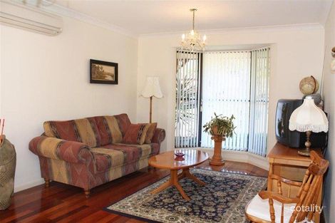 Property photo of 10 Robson Close Point Clare NSW 2250