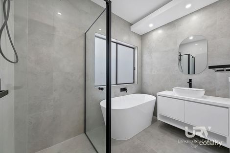 Property photo of 9 Luppino Street Donnybrook VIC 3064