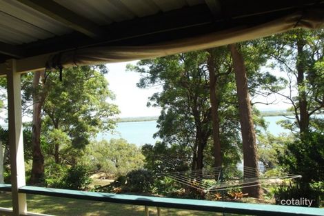 Property photo of 19 Coast Road Macleay Island QLD 4184