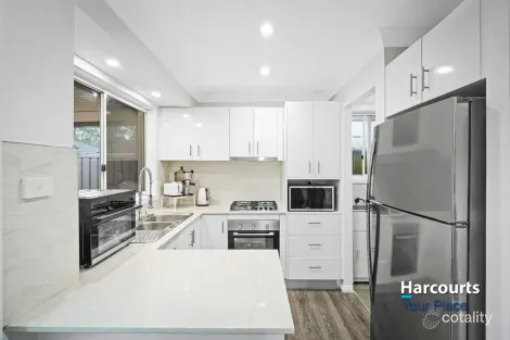Property photo of 7/3 Woodvale Close Plumpton NSW 2761