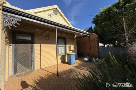 27 Hanbury St, Kalgoorlie, WA 6430