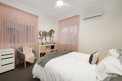 Property photo of 15 Justin Street Holland Park West QLD 4121
