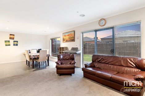 Property photo of 52 Canegrass Drive Point Cook VIC 3030