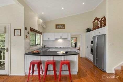 Property photo of 4 Woodlands Place Figtree NSW 2525