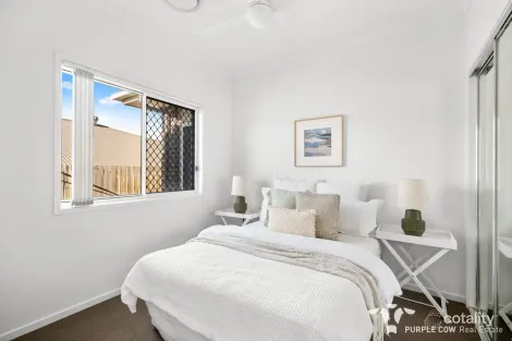 Property photo of 28 Abington Street Spring Mountain QLD 4300