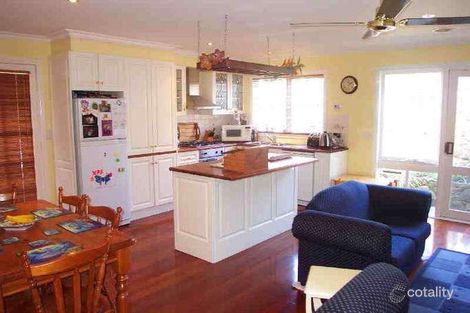 Property photo of 18 Warrington Crescent Wattle Glen VIC 3096