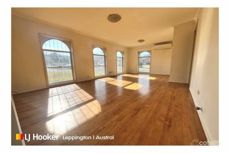 Property photo of 9 Opal Place Bossley Park NSW 2176