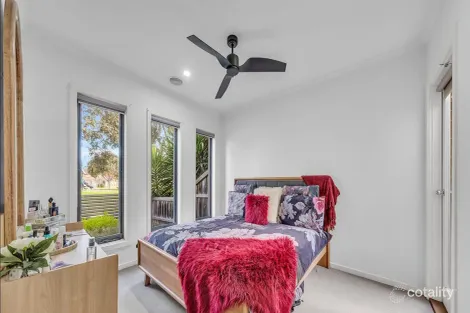 Property photo of 7 Earlsferry Lane Deer Park VIC 3023