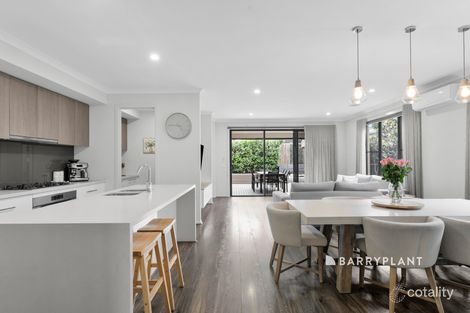 Property photo of 21 Strettle Crescent Cranbourne North VIC 3977