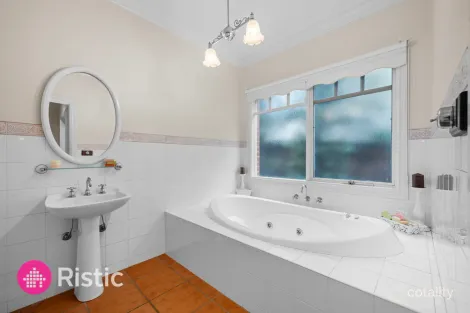 Property photo of 29 Hillrise Court Mill Park VIC 3082