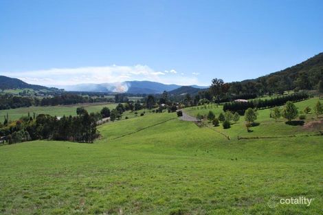 Property photo of 28 Eumerella Drive Buffalo River VIC 3737