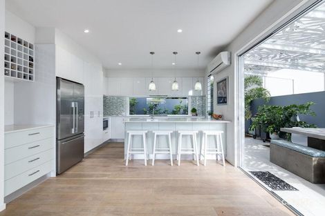 Property photo of 18 Third Avenue Maroochydore QLD 4558