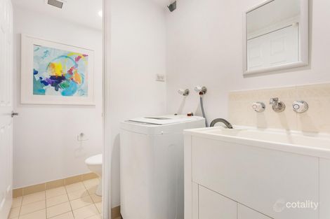 Property photo of 2/40 Coolangatta Road Coolangatta QLD 4225