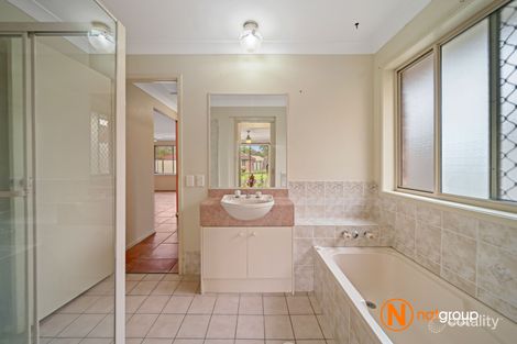 Property photo of 4 Ibrox Court Regents Park QLD 4118