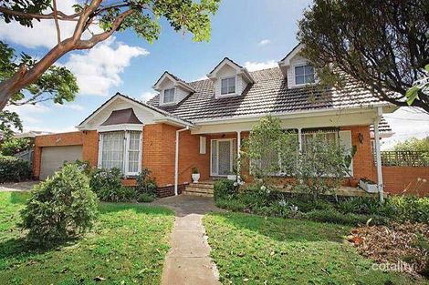 Property photo of 2 Orleans Road Avondale Heights VIC 3034