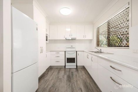 Property photo of 1 Fiona Court Urangan QLD 4655