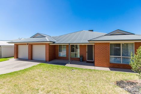 Property photo of 5 Tahara Crescent Estella NSW 2650