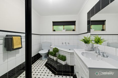 Property photo of 5 Bournevale Drive Berwick VIC 3806