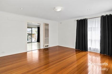 Property photo of 38 Sandhurst Crescent Bundoora VIC 3083