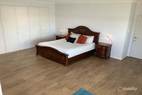 Property photo of 32 Warren Place Dudley Park WA 6210