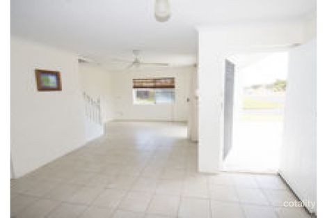 Property photo of 76 Pacific Esplanade Slade Point QLD 4740