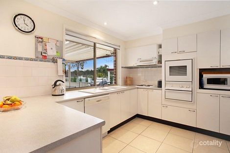 Property photo of 27 Holford Crescent Thornton NSW 2322